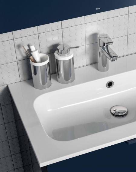 Victoria Plus is a single-lever bathroom faucet